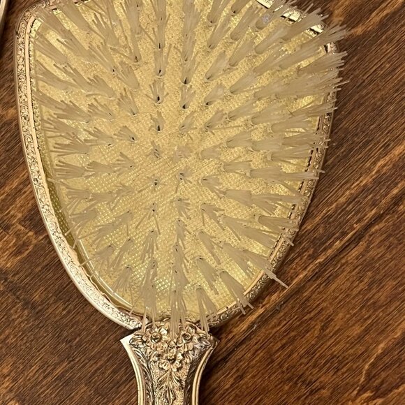 Vintage Vanity Set Mirror& Brush USA Gold Tone Floral Hollywood Regency Boudoir - Picture 4 of 8